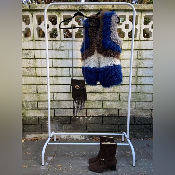 A&A VESA Patchwork White/Blue/Grey/Taupe Sheepskin Vest Size 36 Made in Romania - Picture 4 of 5